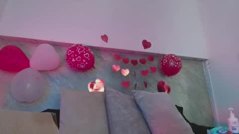 Snapshot of dixie_grey1 chatting on February 14, 1:41 pm Sofia online show from February 14, 1:41 pm