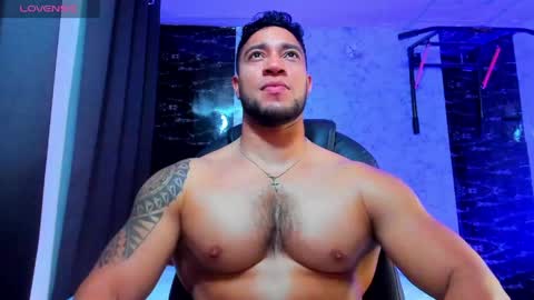 Snapshot of dixon_ray_ chatting on April 24, 12:24 am Dixon online show from April 24, 12:24 am