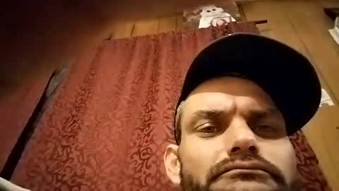 Snapshot of dixonbird41 chatting on February 14, 9:03 am dixonbird41 online show from February 14, 9:03 am