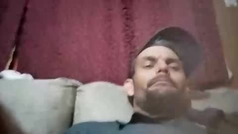 Snapshot of dixonbird41 chatting on February 24, 4:38 am dixonbird41 online show from February 24, 4:38 am