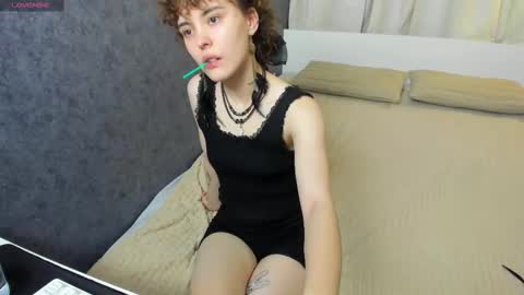 Snapshot of dizer_clop chatting on February 24, 6:47 pm Dizer online show from February 24, 6:47 pm