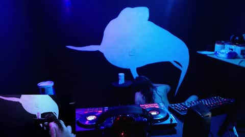 Snapshot of dj_capitain_claw chatting on February 3, 2:14 am Adrian Arturo online show from February 3, 2:14 am