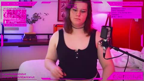 djentslut online show from March 1, 2:13 am