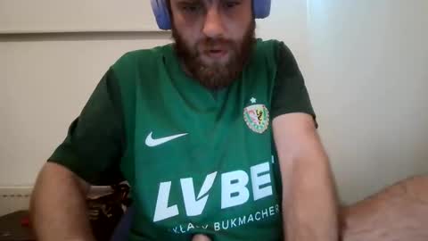 Snapshot of djschoor chatting on September 16, 2:40 pm djschoor online show from September 16, 2:40 pm