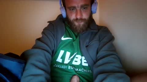 Snapshot of djschoor chatting on September 19, 10:43 pm djschoor online show from September 19, 10:43 pm