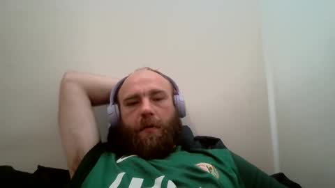 Snapshot of djschoor chatting on September 29, 2:11 pm djschoor online show from September 29, 2:11 pm