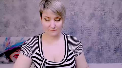 djullia online show from February 23, 9:22 am