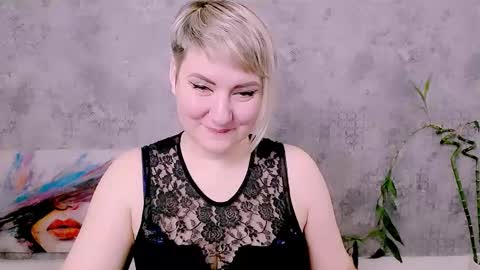 djullia online show from December 3, 6:32 am