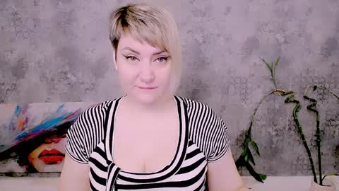 djullia online show from April 2, 6:00 am