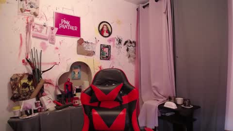 Snapshot of dlacarra chatting on December 26, 2:12 am David Lucky 13 online show from December 26, 2:12 am