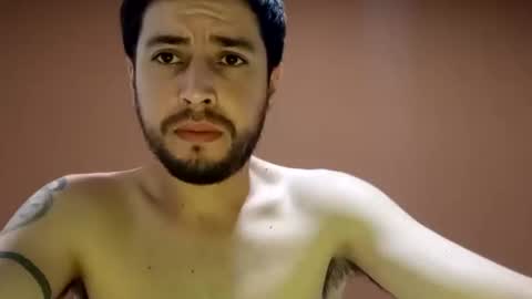 Snapshot of dlc1994 chatting on February 24, 2:42 am dlc1994 online show from February 24, 2:42 am