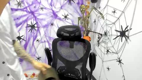 Maybe in pvt online show from October 1, 10:49 pm