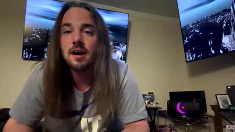 Snapshot of dmoneyyy1124 chatting on May 3, 3:01 am dmoneyyy1124 online show from May 3, 3:01 am