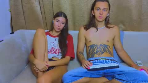 Snapshot of do_u_know_them chatting on February 28, 12:42 pm Kirahe  Mirashe online show from February 28, 12:42 pm