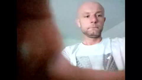 dobryjebaka84 online show from April 19, 1:49 am