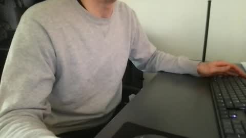 Snapshot of doctor_luv_69 chatting on April 30, 7:04 am doctor_luv_69 online show from April 30, 7:04 am