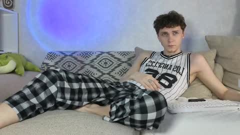 Alex online show from December 22, 7:33 am