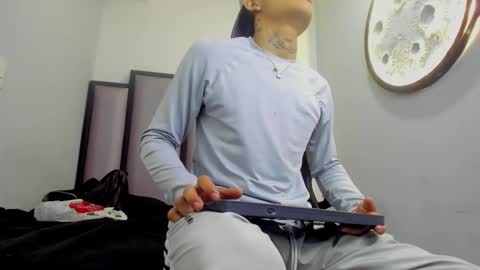 Snapshot of dogan_renz0 chatting on February 26, 11:42 am Dogan online show from February 26, 11:42 am