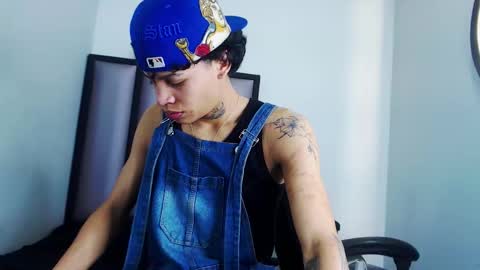 Snapshot of dogan_renz0 chatting on February 27, 2:17 pm Dogan online show from February 27, 2:17 pm