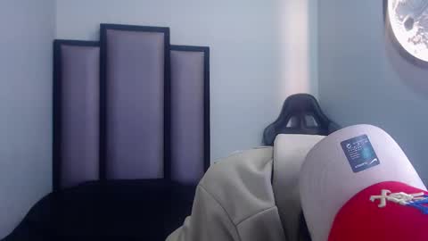 Snapshot of dogan_renz0 chatting on February 28, 11:44 am Dogan online show from February 28, 11:44 am