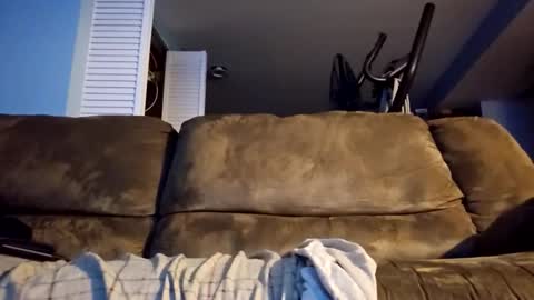 dogbone999081 online show from December 17, 10:10 am