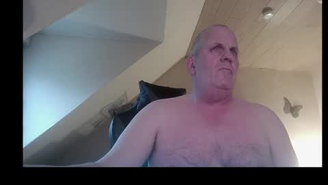 doggy2629 online show from April 2, 4:59 pm