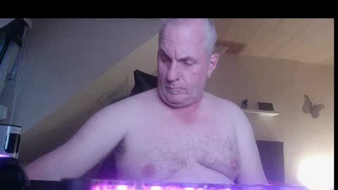 doggy2629 online show from June 1, 8:43 pm