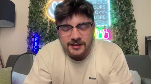 Snapshot of dohmerboyz chatting on February 20, 6:19 am GIJO online show from February 20, 6:19 am