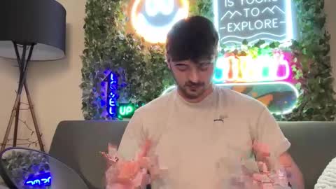 Snapshot of dohmerboyz chatting on February 28, 2:56 am GIJO online show from February 28, 2:56 am