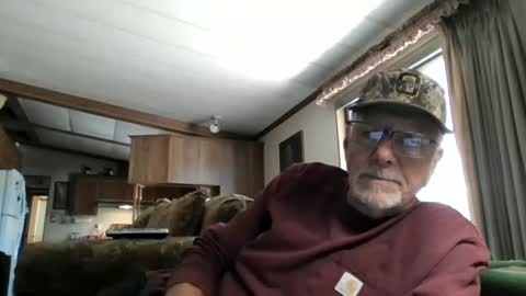 Snapshot of doingmyself69 chatting on September 16, 10:22 pm doingmyself69 online show from September 16, 10:22 pm