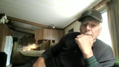 Snapshot of doingmyself69 chatting on September 30, 8:14 pm doingmyself69 online show from September 30, 8:14 pm