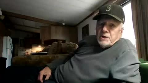 Snapshot of doingmyself69 chatting on November 18, 8:57 pm doingmyself69 online show from November 18, 8:57 pm