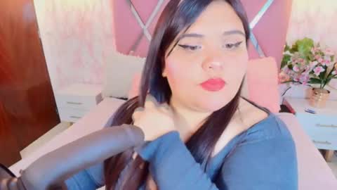 Snapshot of dolce_pearl chatting on May 2, 3:11 am Dolce Pearl online show from May 2, 3:11 am