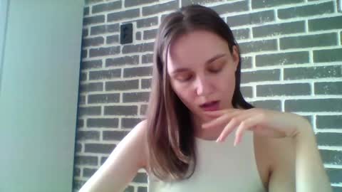 Snapshot of dolcezza_ chatting on April 23, 12:29 pm dolcezza_ online show from April 23, 12:29 pm