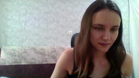 Snapshot of dolcezza_ chatting on May 9, 8:08 am dolcezza_ online show from May 9, 8:08 am