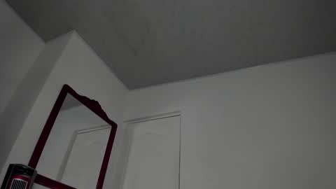 Ludika Santiago online show from December 2, 10:56 pm