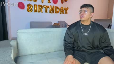 Auro and Santiago online show from April 18, 4:16 am