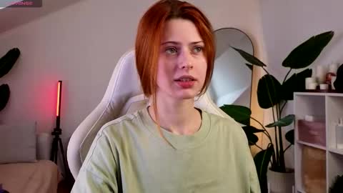 Your doll Lesli online show from October 25, 9:28 am