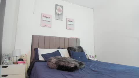 doll_oriana online show from December 11, 3:37 pm