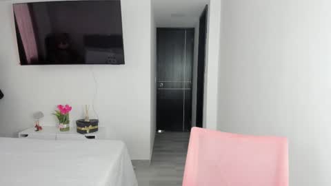 doll_oriana online show from March 12, 7:28 pm