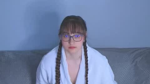 Tessa online show from May 22, 3:57 am