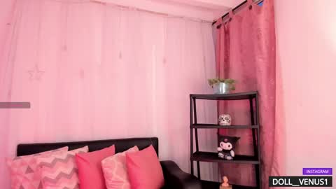 Roxana  independent model can you help me reach 100 hands up uwu online show from January 25, 11:22 pm