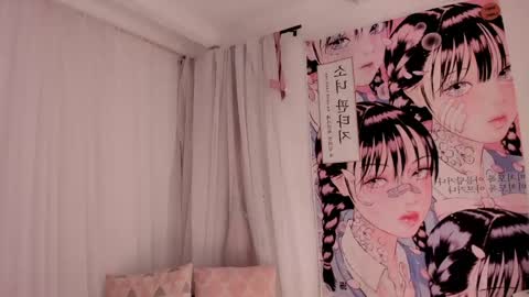 Roxana  independent model can you help me reach 100 hands up uwu online show from April 21, 12:56 am