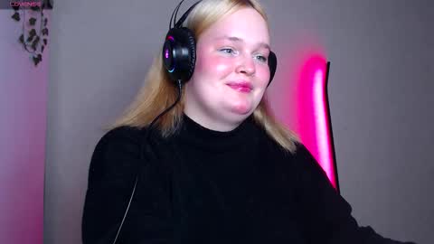 Miss Rose online show from October 25, 7:08 pm