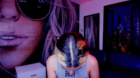 Dolly pocket online show from March 12, 9:10 pm