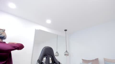 Snapshot of dolly_walker chatting on January 23, 7:32 am dolly walker online show from January 23, 7:32 am