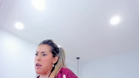 Snapshot of dolly_walker chatting on February 19, 7:06 am dolly walker online show from February 19, 7:06 am