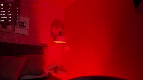 Call me Zoe  online show from December 18, 5:57 am