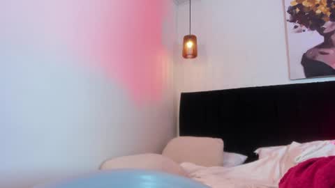 Snapshot of dolly_zoe chatting on July 9, 10:41 am Call me Zoe online show from July 9, 10:41 am