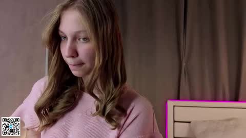 Emilia online show from September 18, 6:32 pm